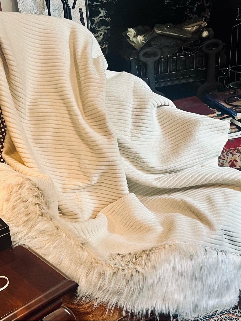 DENNIS BASSO HOME Faux Fur Throw Blanket Ivory 60”x50” NWT
